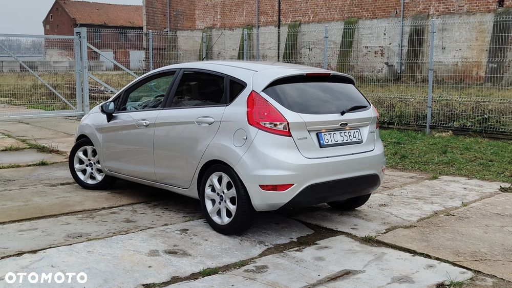 Ford Fiesta 1.6 TDCi Individual - 4