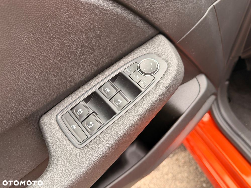 Renault Clio TCe 90 TECHNO - 10