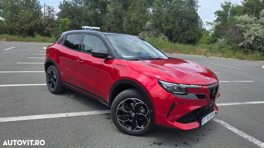 Alfa Romeo Junior 1.2 VGT Ibrida Speciale - 2