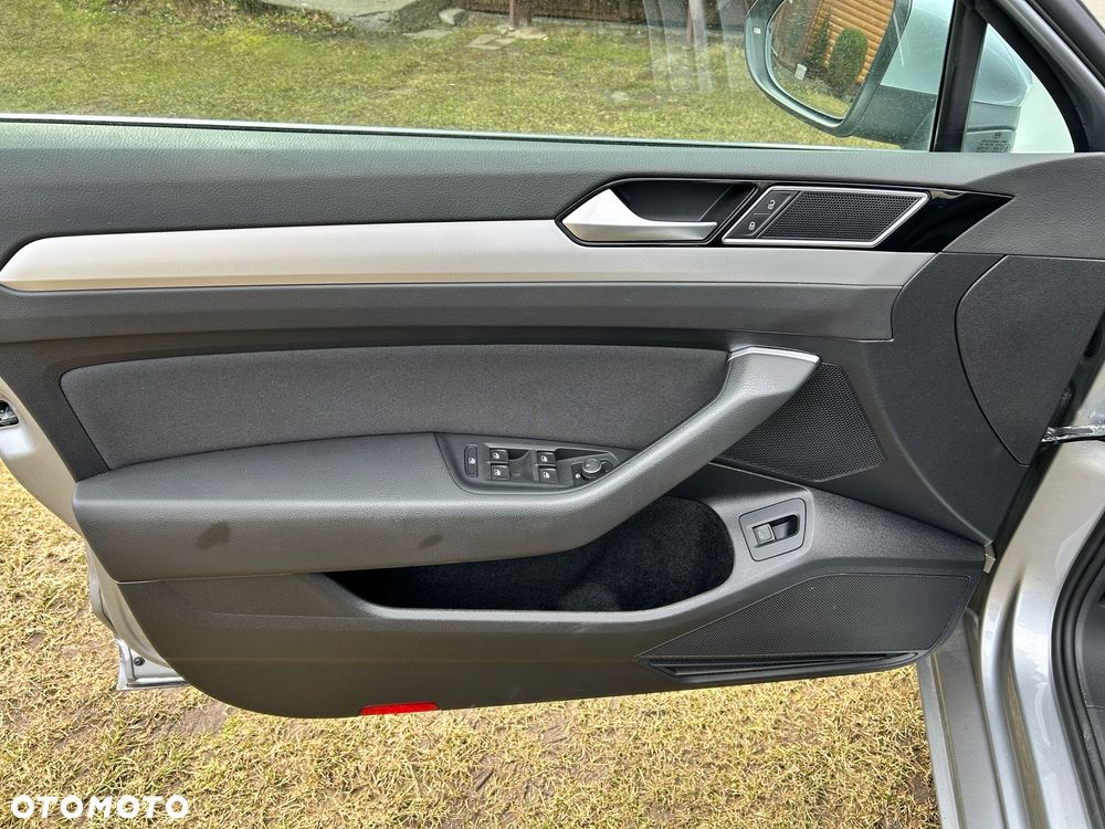 Volkswagen Passat 1.5 TSI EVO Comfortline - 14