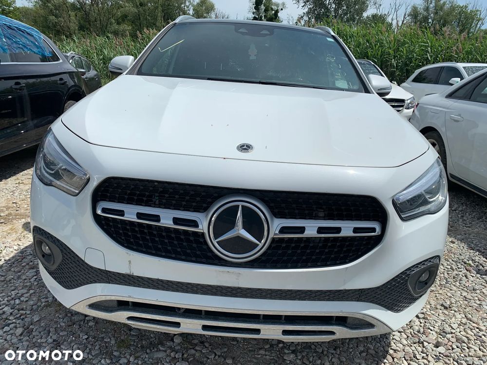Mercedes-Benz GLA 250 4-Matic - 10
