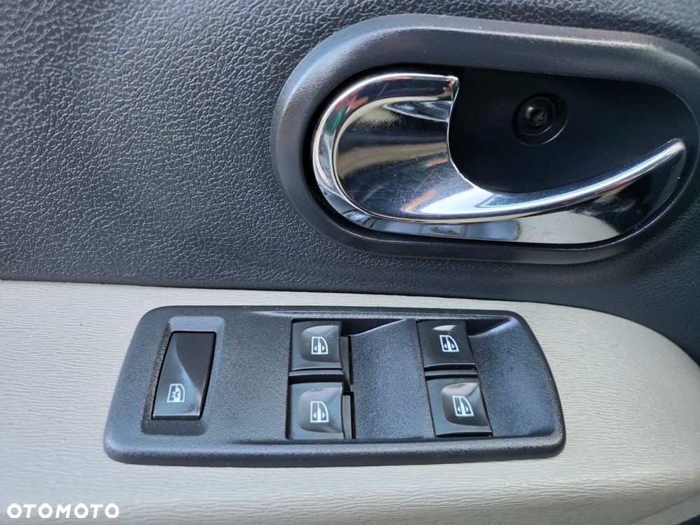 Dacia Lodgy dCi 110 Prestige - 22