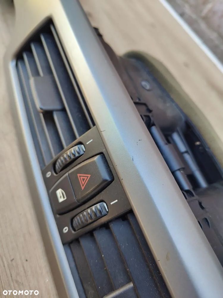 BMW E60 E61 Kratki Nawiewu Listwa W Konsole Dekory Dekor Komplet - 10