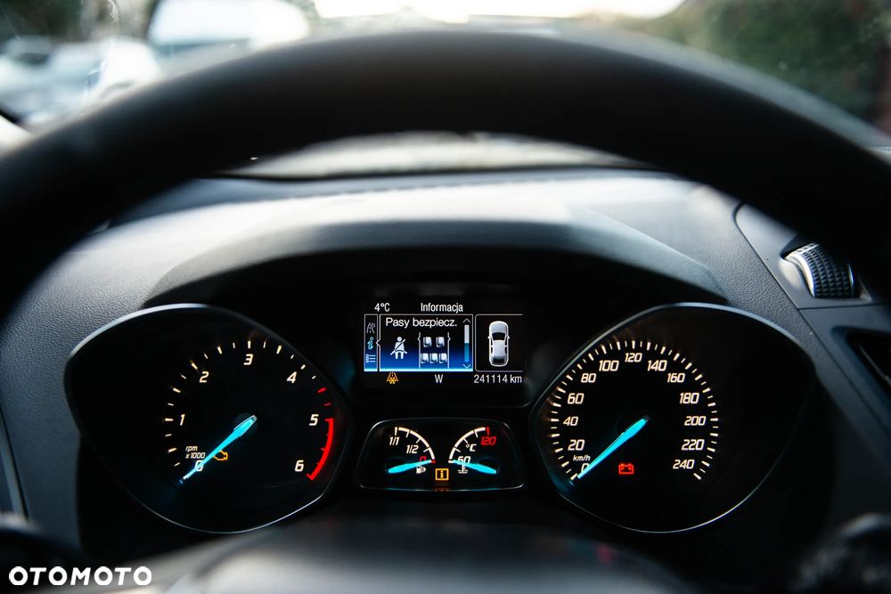 Ford Kuga ver-2-0-tdci-4wd-trend - 33