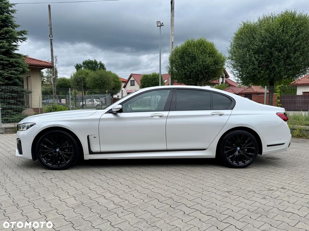 BMW Seria 7 730d xDrive mHEV sport - 33