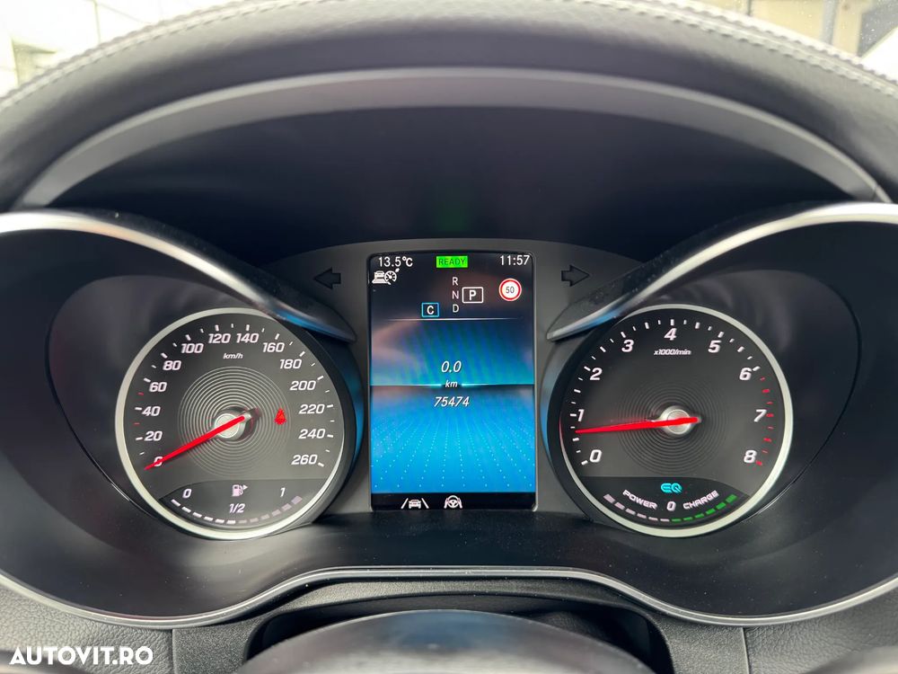 Mercedes-Benz GLC 300 4Matic 9G-TRONIC AMG Line Plus - 30