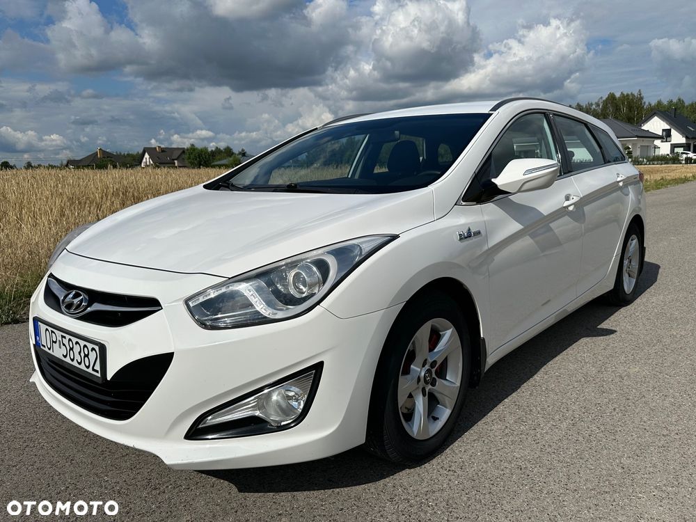 Hyundai i40 Kombi blue 1.6 Family - 2