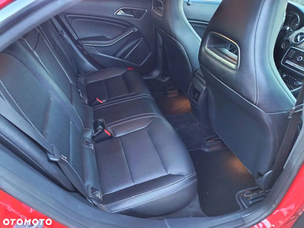 Mercedes-Benz CLA 250 7G-DCT Peak Edition - 14