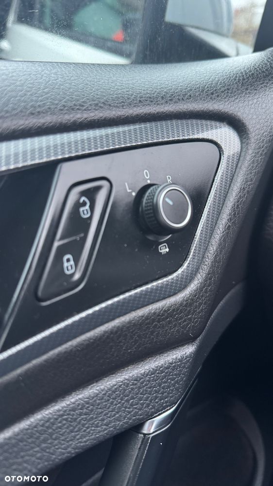 Volkswagen Golf - 15