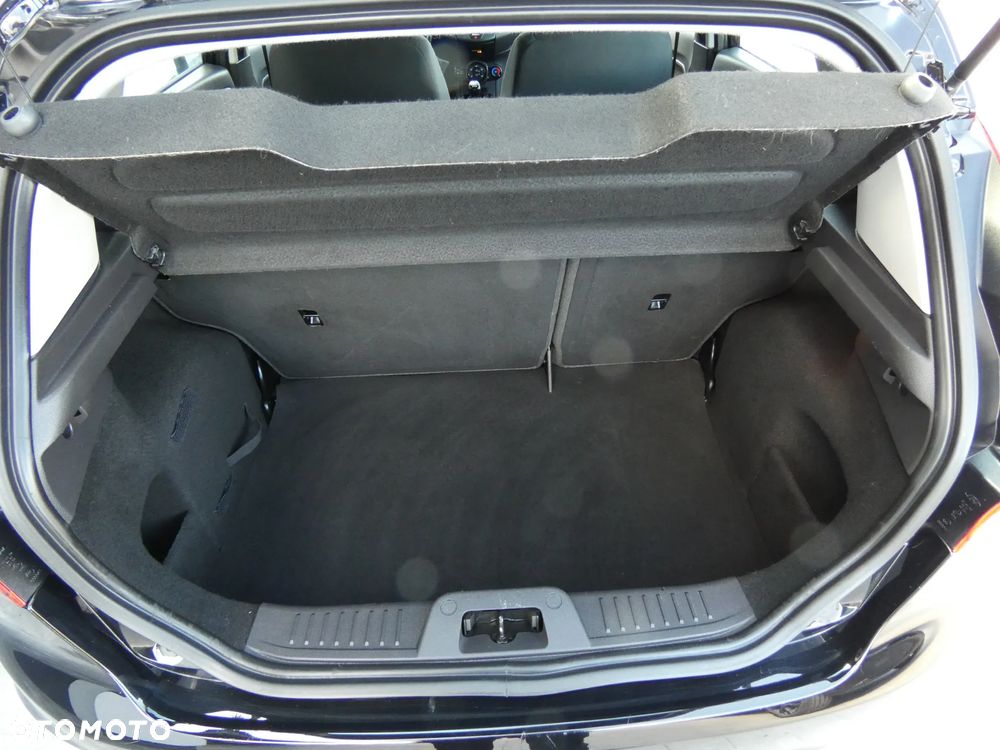 Ford Fiesta 1.25 Champions Edition - 31