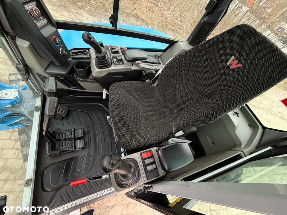 Wacker Neuson EZ50 Koparka Gąsienicowa 5,5 Tony. 2022 rok. 1400 mtg. Jak Nówka z salonu! ani deka luzów czy wycieków! Pochodzi z Gospodarstwa Norweskiego! Aktualne serwisy DEKRA BMWT. 2 łyżki. Silnik PERKINS 4 cyl. 52km. Maszyna Full wypasiona! Bogata wersja Norweska! Klima. Radio Usb. Szybkozłącze Hydrauliczne. OKAZJA. Pełny Oryginał historia do sprawdzenia w Wacker autoryzowany! - 31