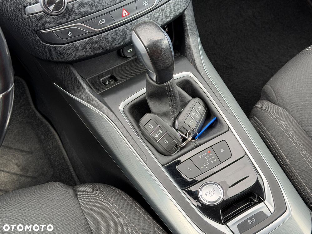 Peugeot 308 BlueHDi FAP 150 EAT6 Stop & Start Allure - 19