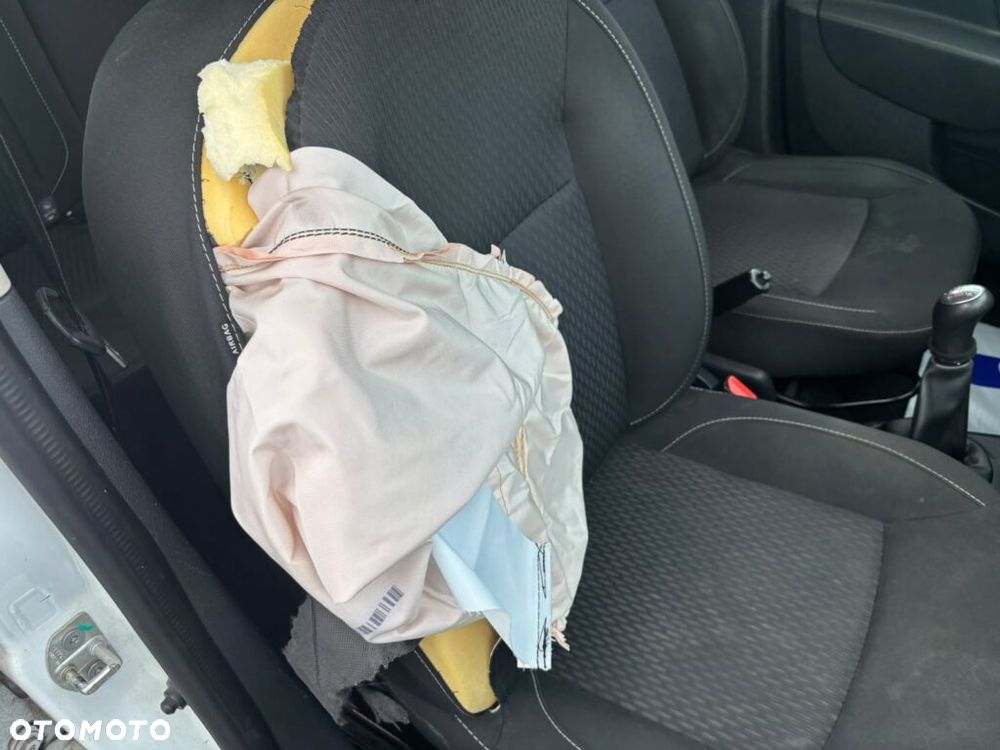 Dacia Logan TCe 90 (S&S) Comfort - 11