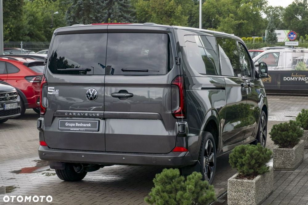 Volkswagen Caravelle - 9