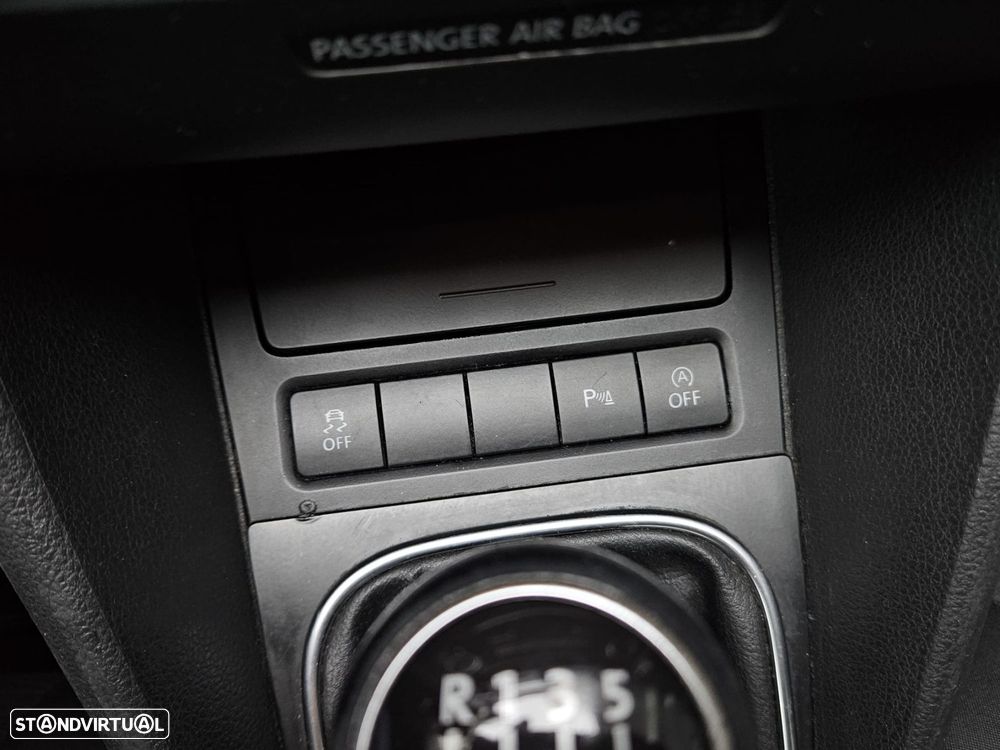 VW Golf 1.6 TDi Confortline - 31