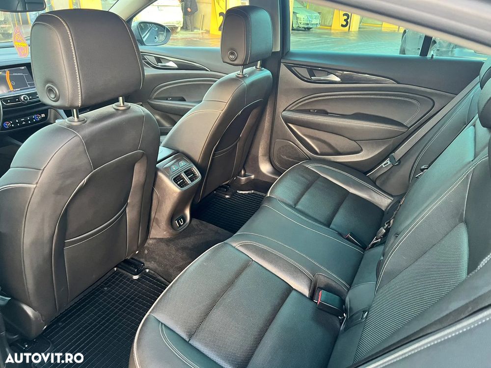 Opel Insignia Sports Tourer 1.6 ECOTEC Diesel Business Innovation - 32