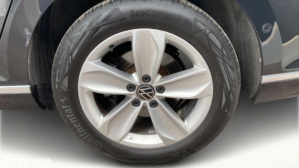 Volkswagen Passat - 15