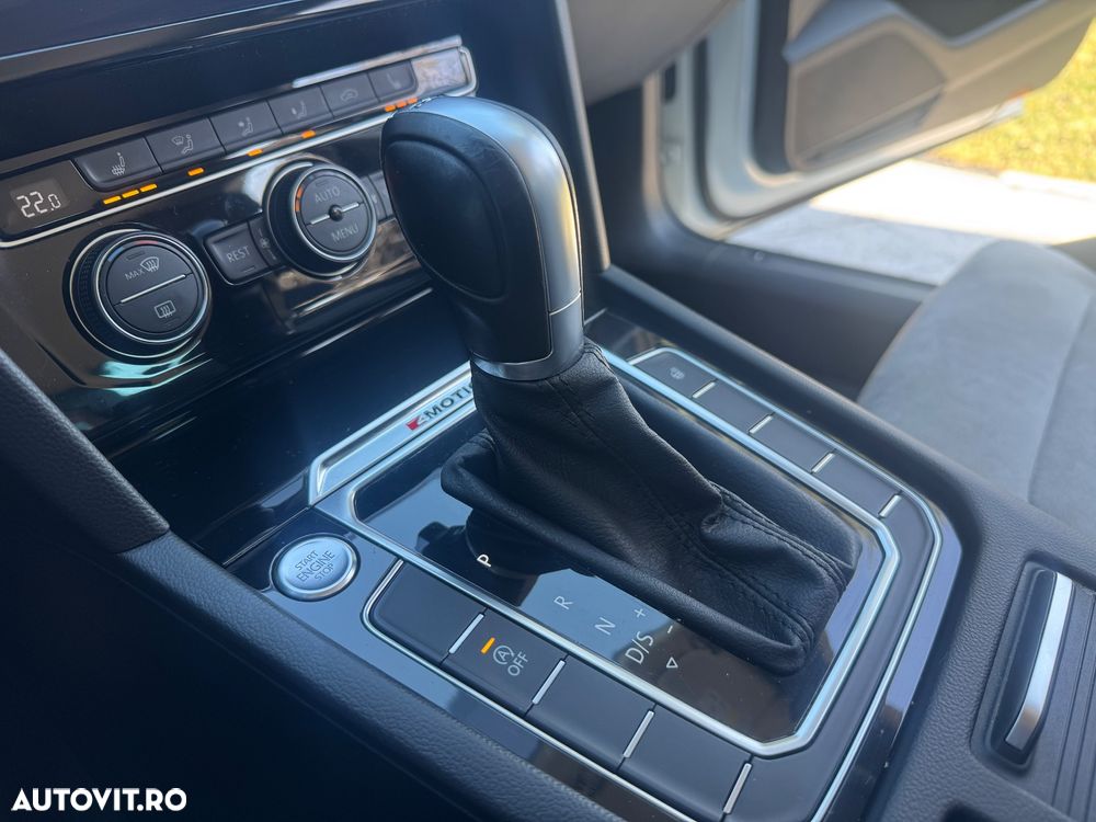 Volkswagen Passat 2.0 TDI SCR DSG 4Motion Business - 19