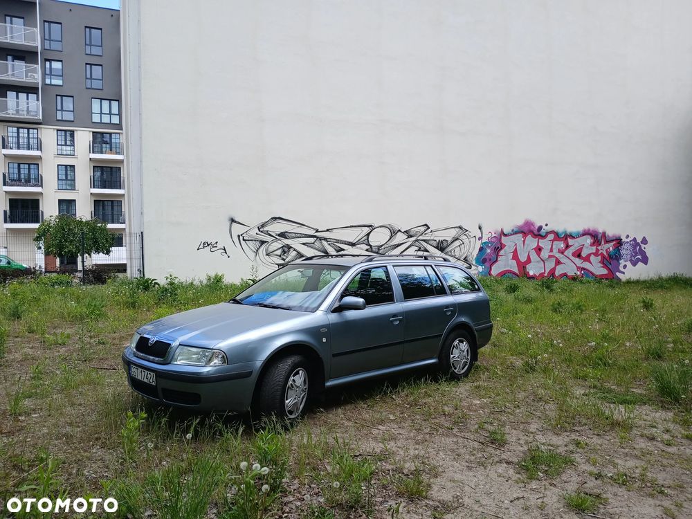 Skoda Octavia 2.0 Ambiente - 28