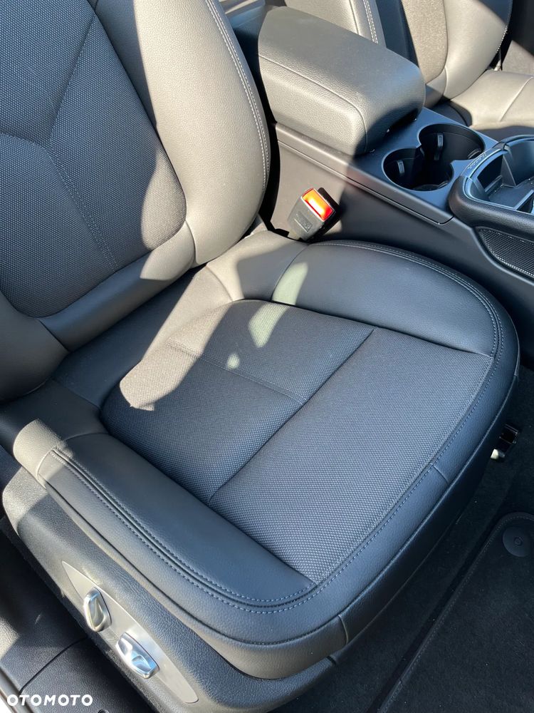 Porsche Macan Standard - 25