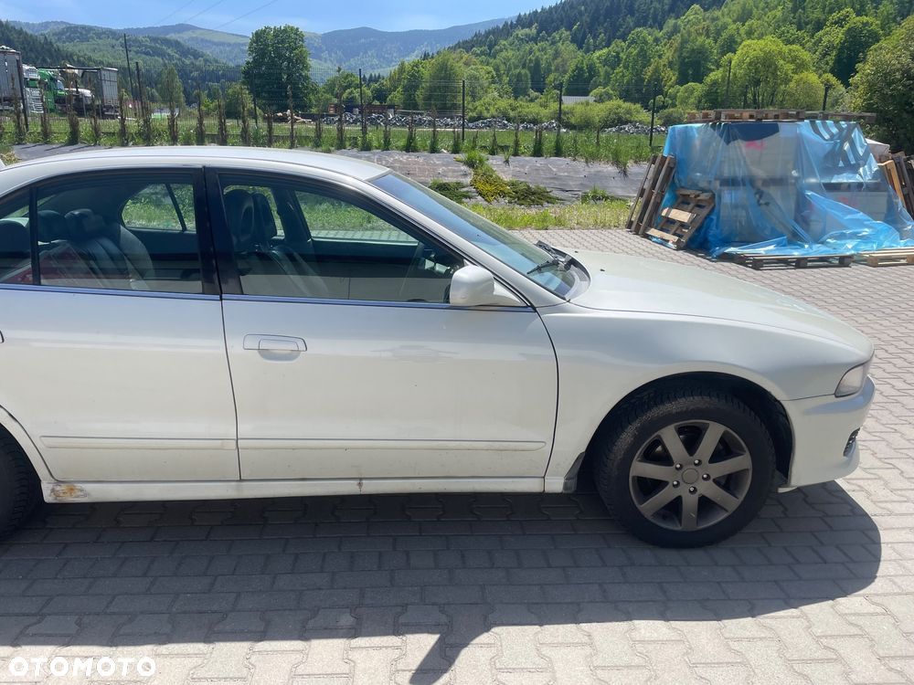 Mitsubishi Galant - 20