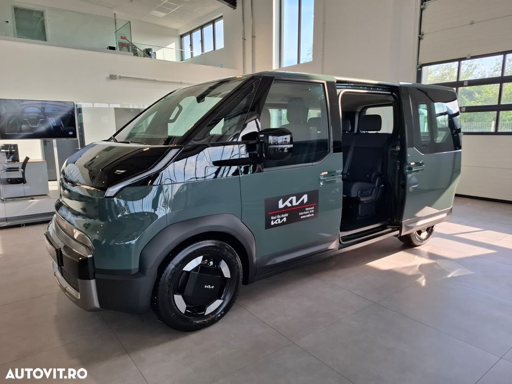 Kia PV5 Passenger - 9