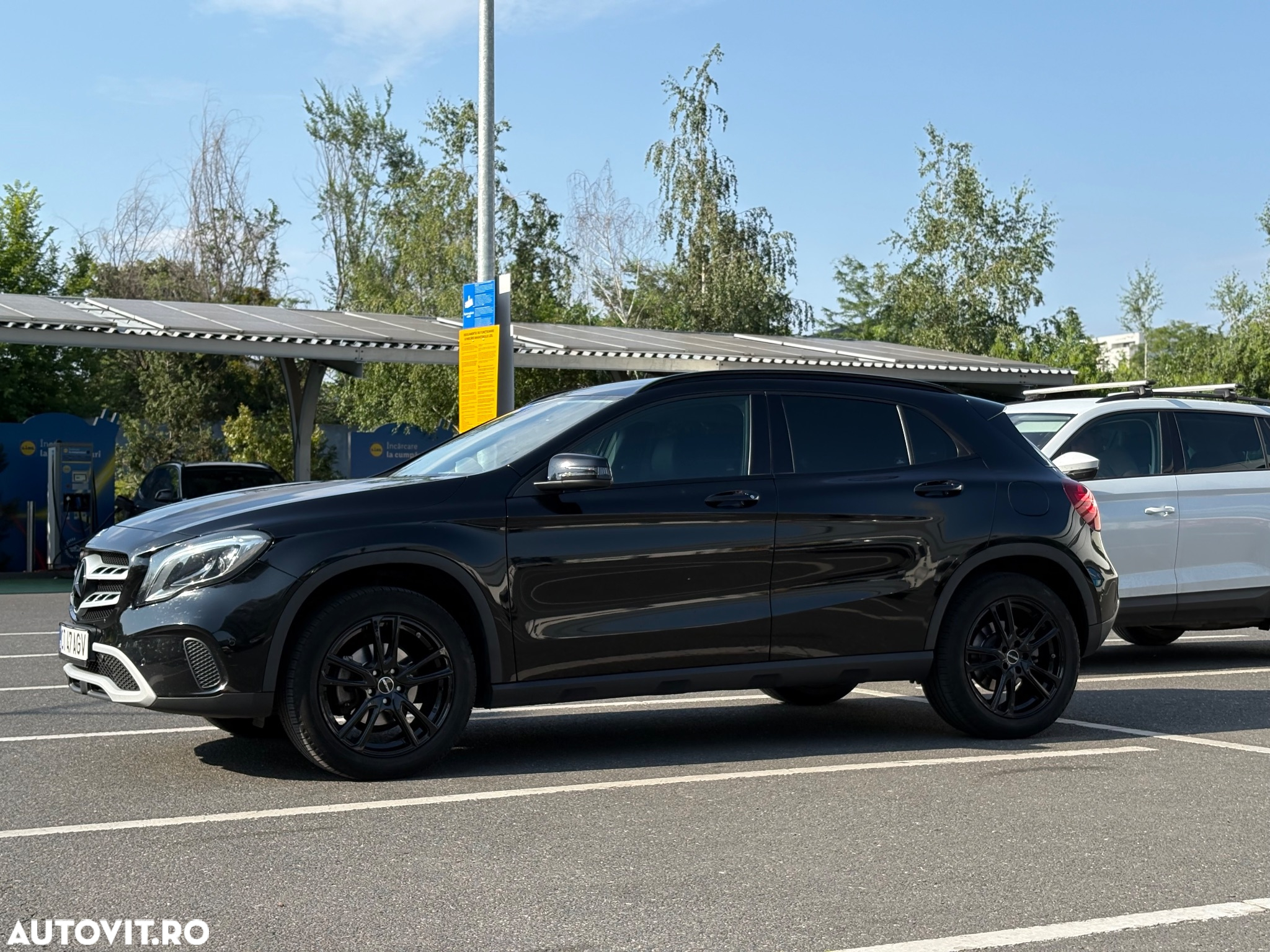 Mercedes-Benz GLA - 3