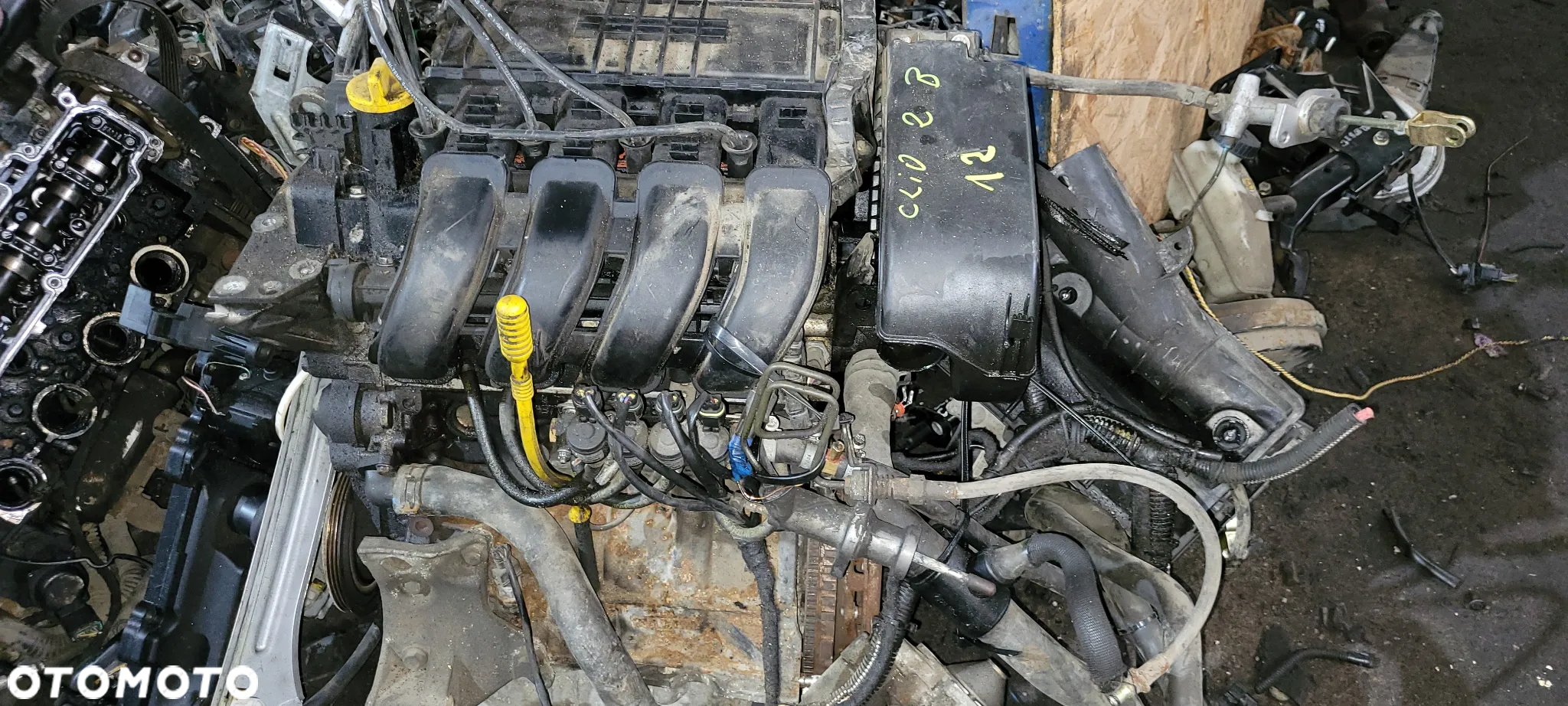 Silnik słupek Renault Clio II 1,2  16v - 2
