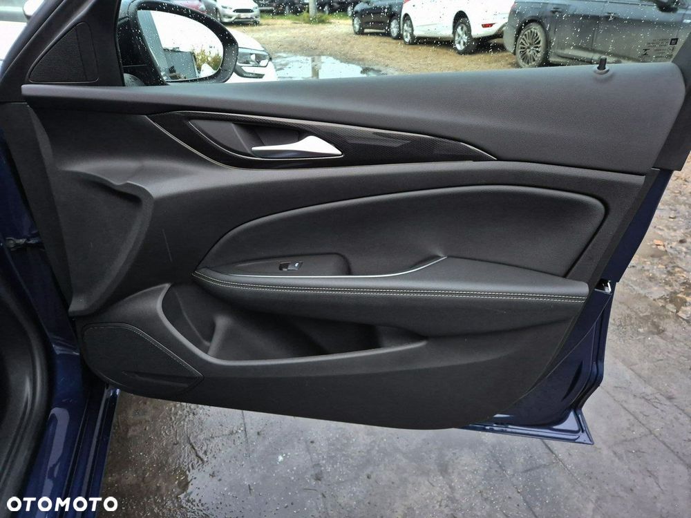 Opel Insignia - 27