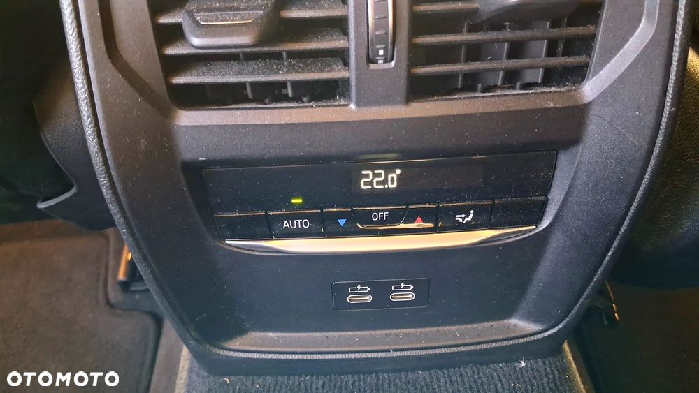 BMW Seria 3 318d Edition Luxury Line Purity - 25