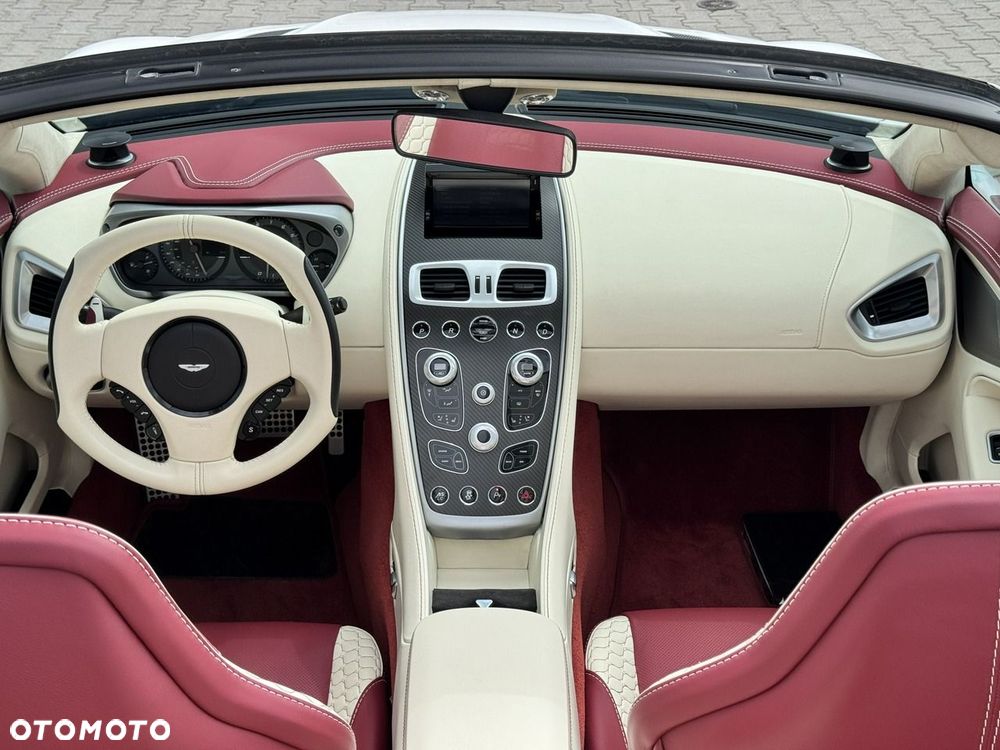 Aston Martin Vanquish - 18