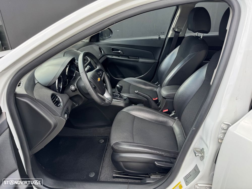 Chevrolet Cruze SW - 10