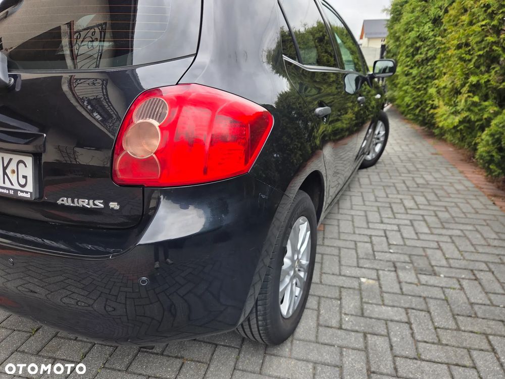 Toyota Auris 1.4 D-4D Terra - 10
