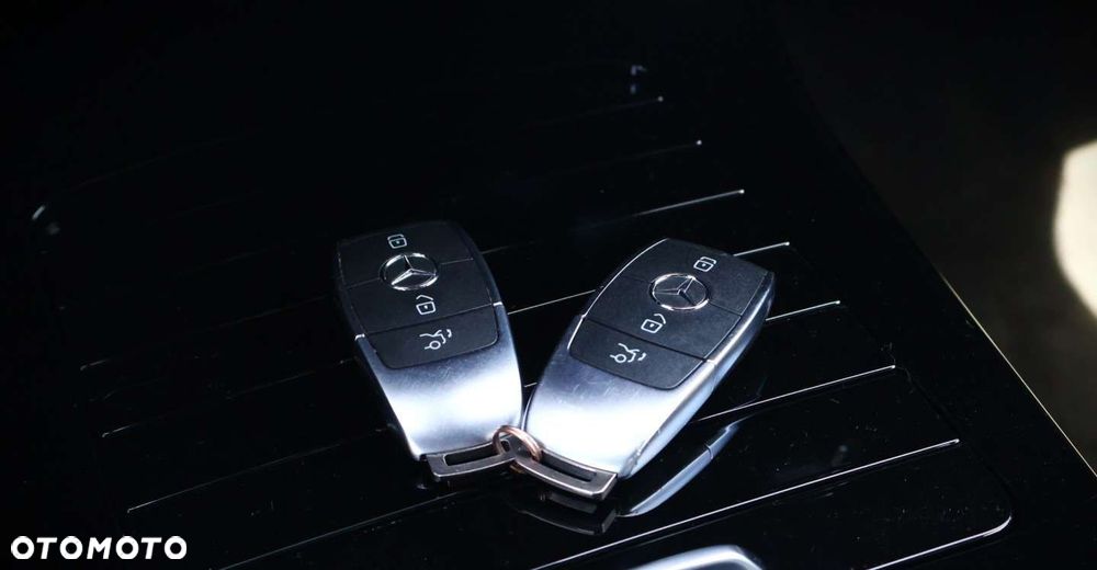 Mercedes-Benz CLA - 37