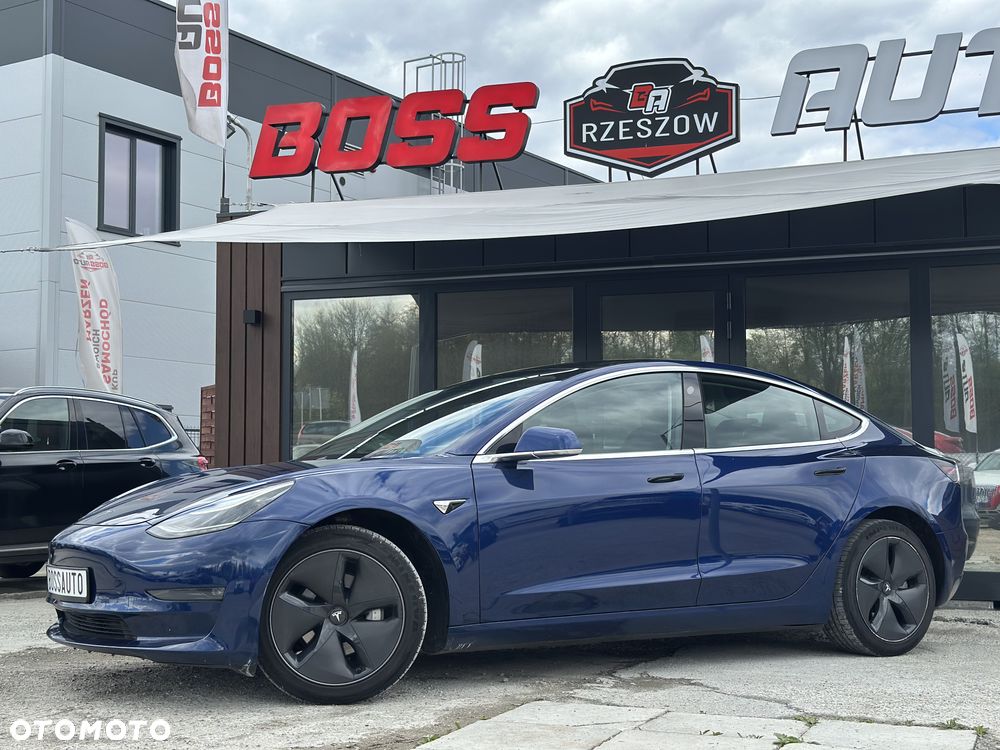 Tesla Model 3 Standard Reichweite Plus Hinterradantrieb - 3
