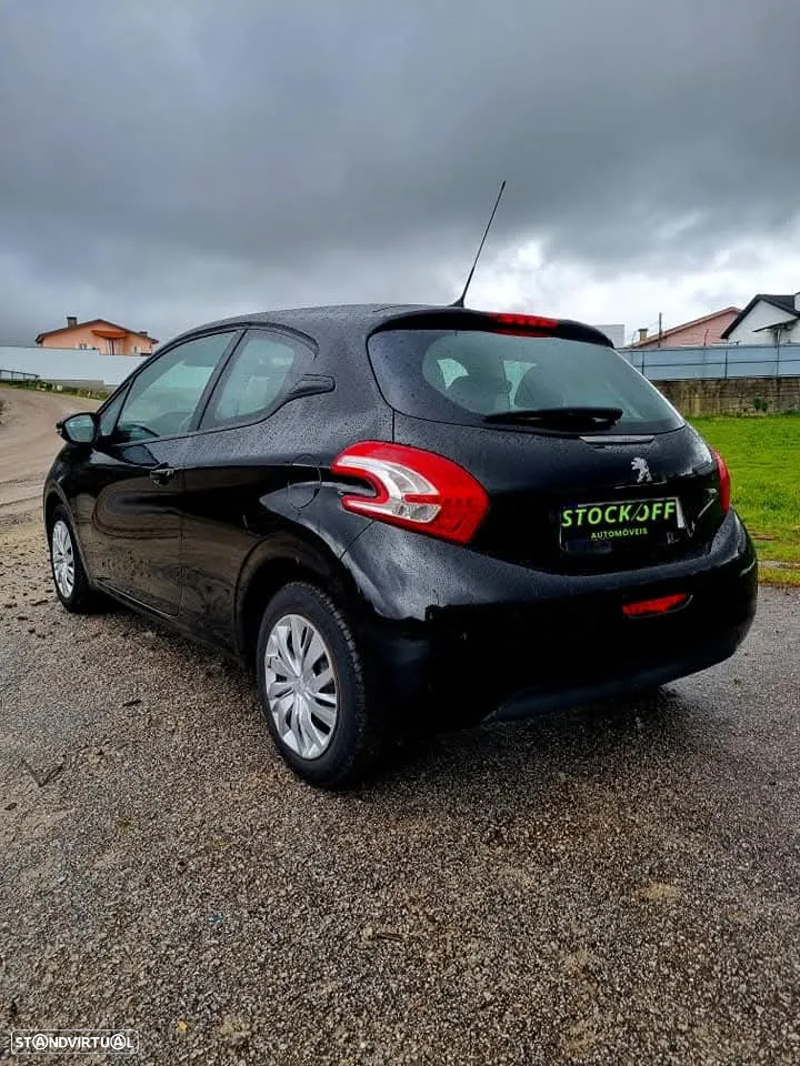 Peugeot 208 - 7