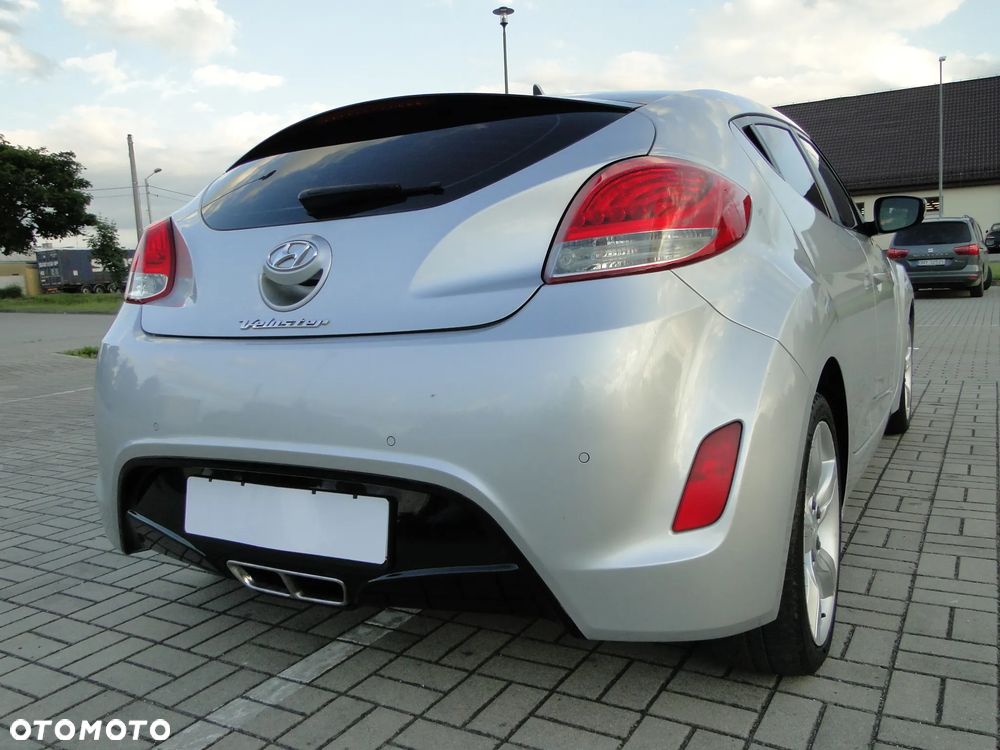 Hyundai Veloster 1.6 Premium - 32