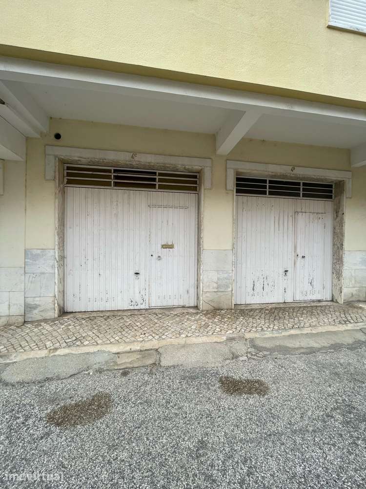 Garagem saída direta para a Rua na Anta de Agualva e Mira Sintra - Grande imagem: 2/6
