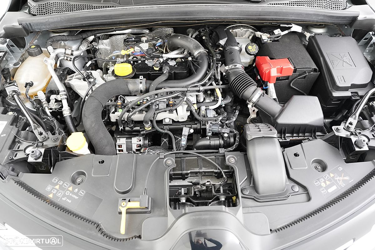Renault Captur 1.0 TCe Techno Bi-Fuel - 37