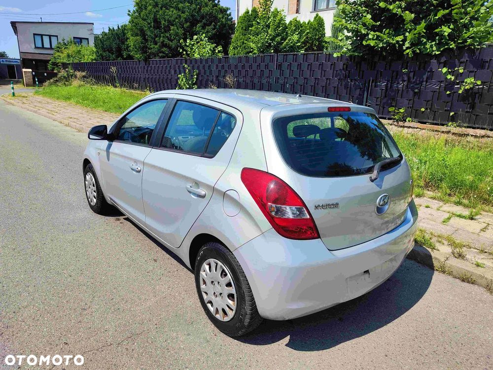 Hyundai i20 1.2 FIFA WM Edition - 3