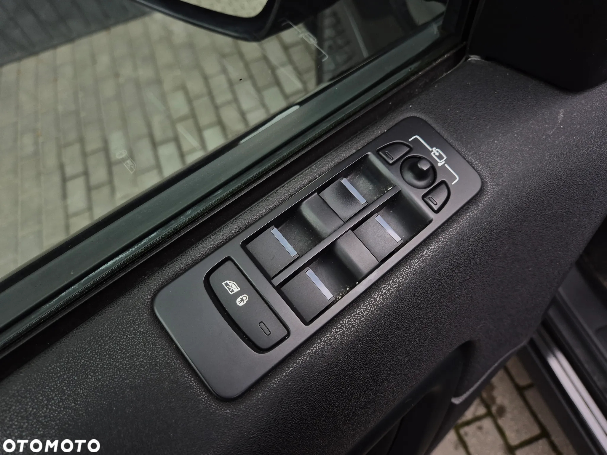 Land Rover Discovery Sport 2.0 TD4 HSE - 16