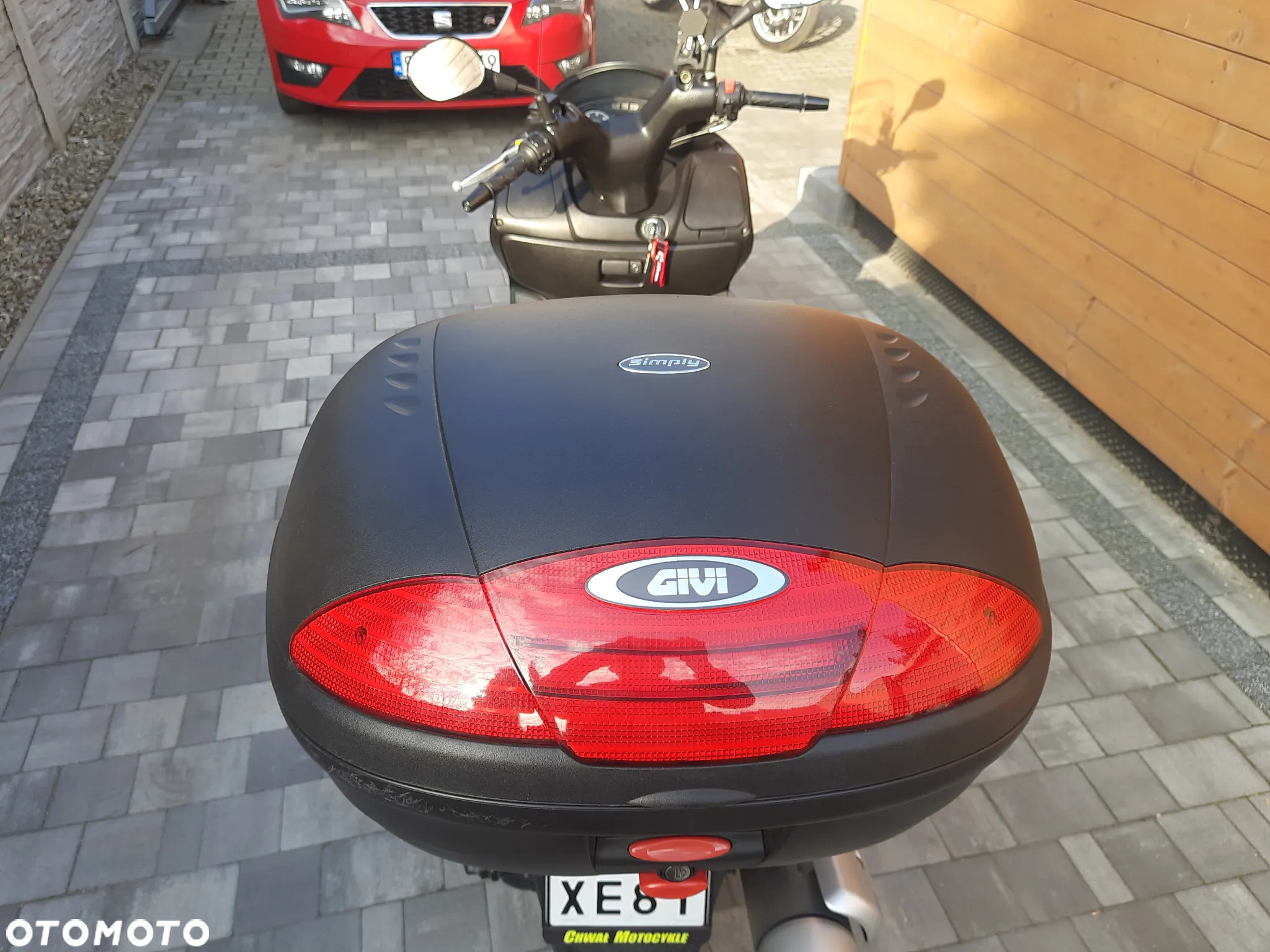 Suzuki Burgman - 8