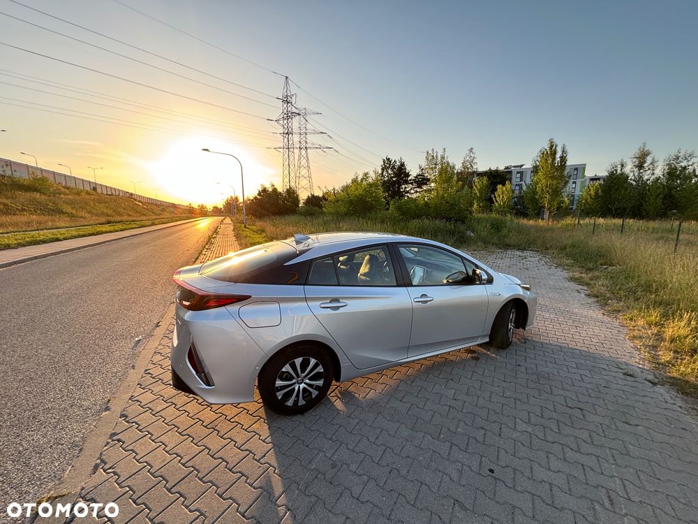 Toyota Prius - 8