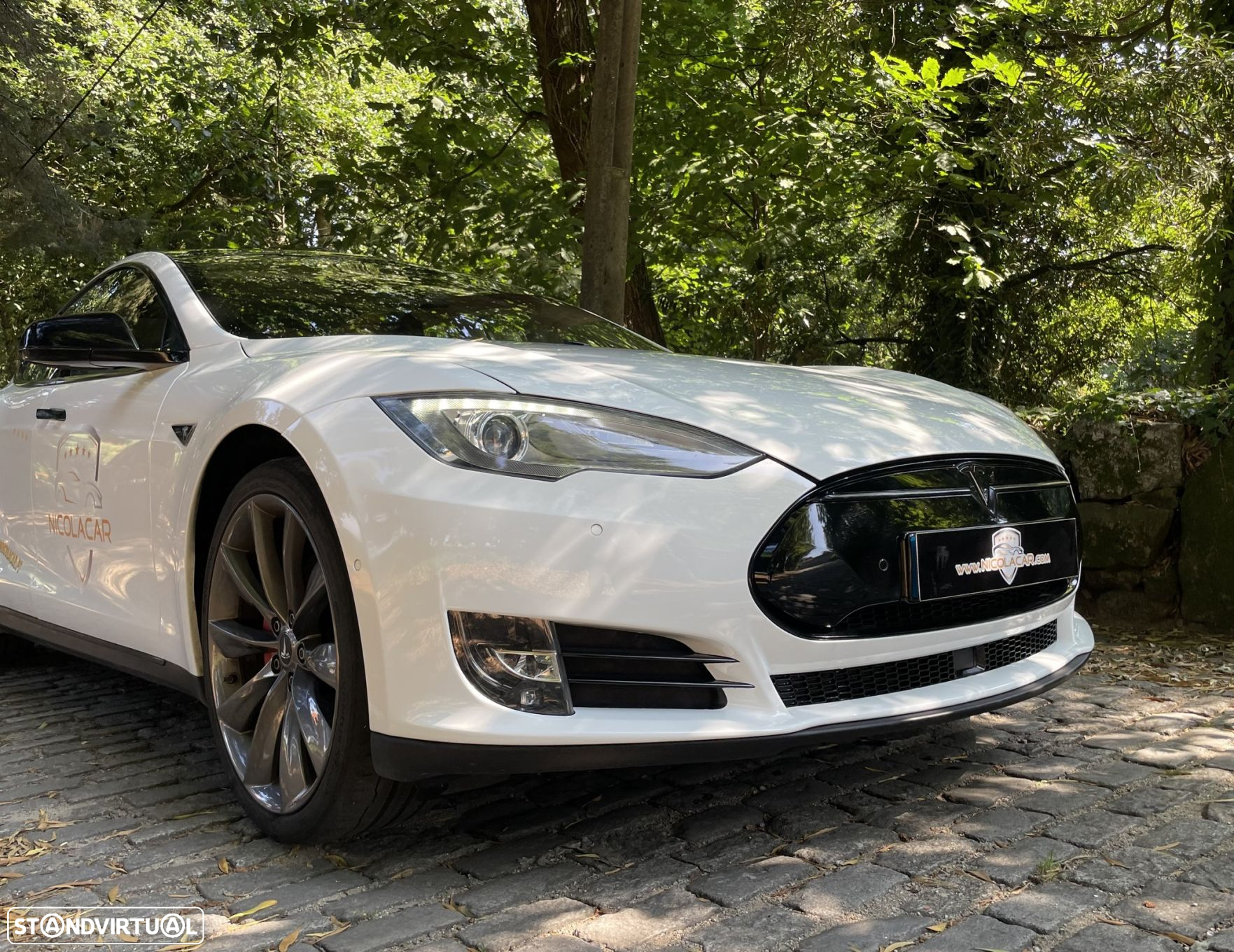 Tesla Model S 90D - 49