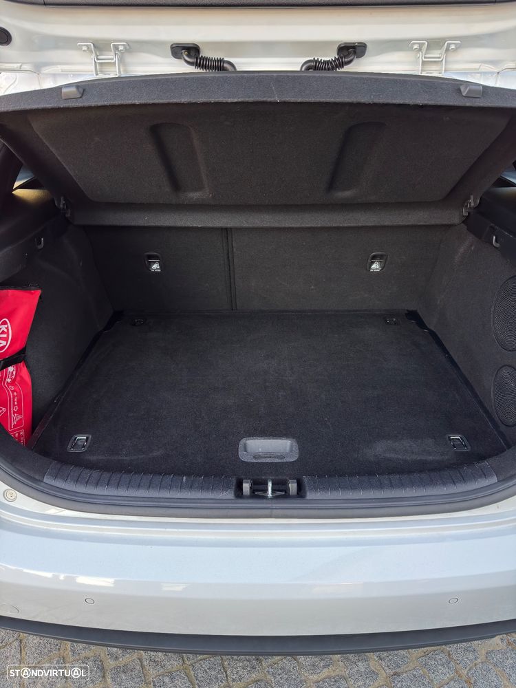 Kia Ceed 1.4 T-GDI TX+SRF 7DCT - 19