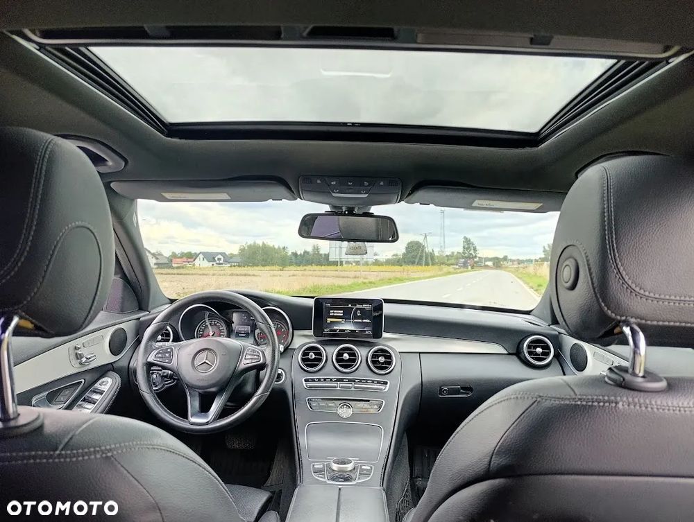 Mercedes-Benz Klasa C 300 9G-TRONIC - 16