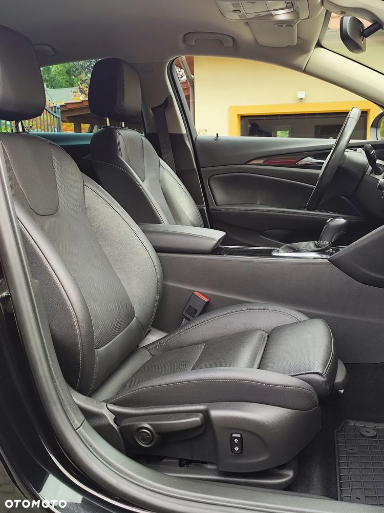 Opel Insignia 2.0 CDTI 4x4 Business Elegance S&S - 17