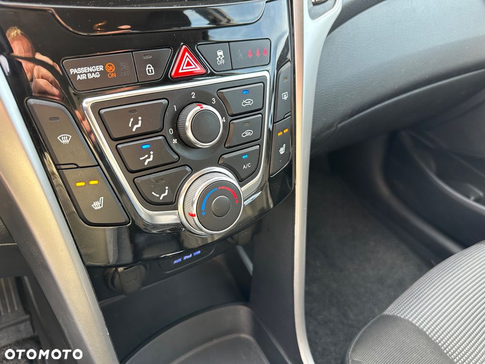 Hyundai i30 1.6 GDI BlueDrive Comfort - 9