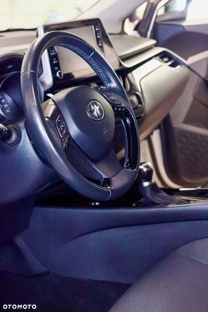 Toyota C-HR - 15