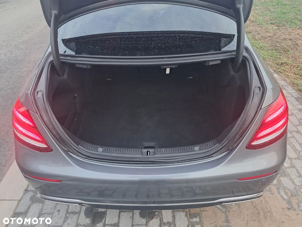 Mercedes-Benz Klasa E 200 9G-TRONIC - 17